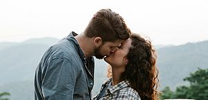 Dia do beijo: CRF/AL traz um alerta sobre a mononucleose conhecida como doença do beijo