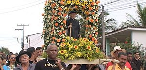 Homenagem ao Padre Cícero leva mar de fiéis para as ruas de Boca da Mata
