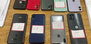 Com suspeita de roubo, 17 aparelhos celulares são apreendidos em loja de revenda 
