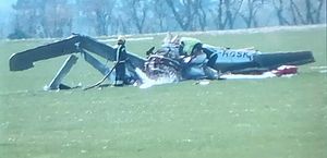 Avião particular cai em área de pouso de museu e piloto morre na Inglaterra