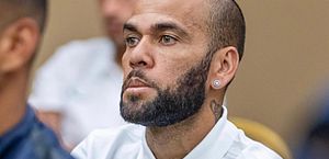 Justiça da Espanha condena Daniel Alves a 4 anos e 6 meses de prisão; cabe recurso
