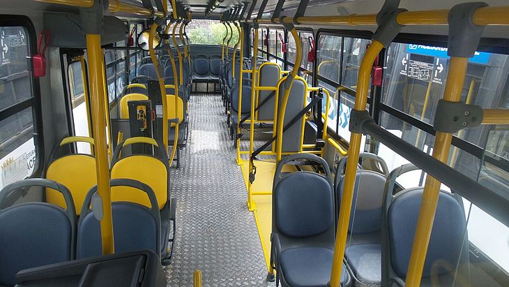Catracas altas nos ônibus são mantidas