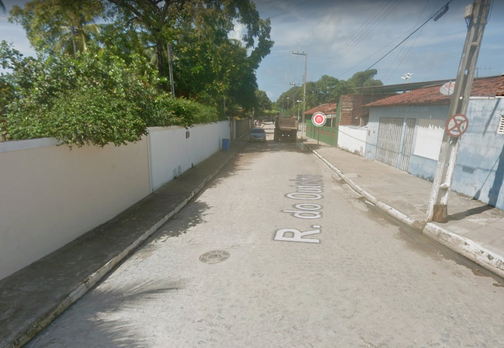 O crime foi cometido na Rua do Outeiro, por trás do cemitério da Barra de São Miguel