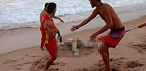 Cadáver em estado de decomposição é encontrado boiando na Praia da Sereia, em Maceió