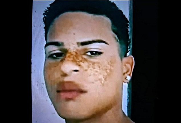 Lazaro foi vítima de golpes de canivete perto de escola no Benedito Bentes