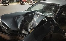 Jovem de 19 anos morre e outros duas pessoas ficam feridas após acidente entre motos e carro