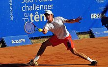 Tiago Fernandes, campeão do Australian Open juvenil, disputa torneio profissional em Maceió