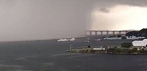 Tempestade 'devora' ponte Rio-Niterói e assusta moradores do Rio