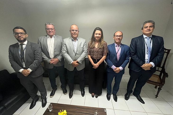 Presidente do TJAL e corregedor-geral acompanharam realização do ENAM com comissão, em Alagoas.