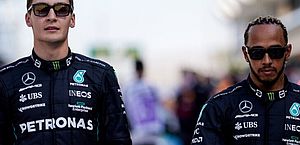 Chefe da Mercedes admite “tensão” entre Hamilton e Russell na equipe
