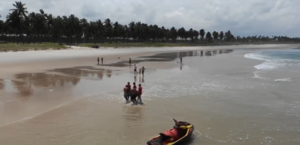 Vídeo: homem de 37 anos morre vítima de afogamento na Praia do Francês