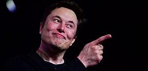 Elon Musk volta a dizer que acordo com Twitter pode travar