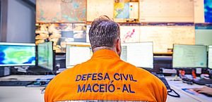 Feriadão: Defesa Civil mantém equipes em alerta após previsão de chuvas em Maceió