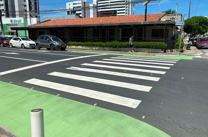 Área demarcada na cor verde traz mais segurança ao pedestre