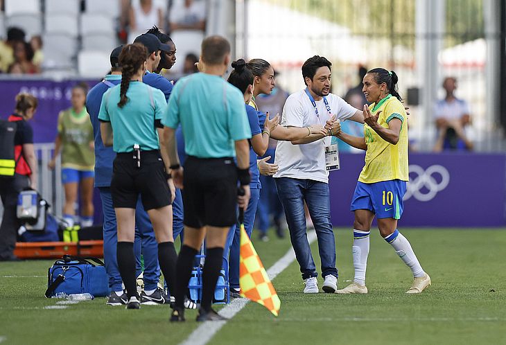 Marta foi expulsa contra a Espanha e pegou dois jogos de gancho