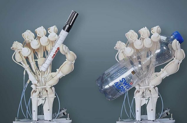 Mão robótica tem ossos e tendões 'mais humanos' graças a novo método de impressão 3D