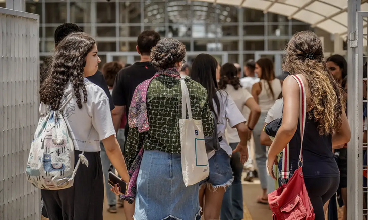 Pesquisa da Abmes ouviu 300 estudantes das cinco regiões do país