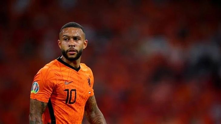 Corinthians acerta contratação de Memphis Depay por dois anos