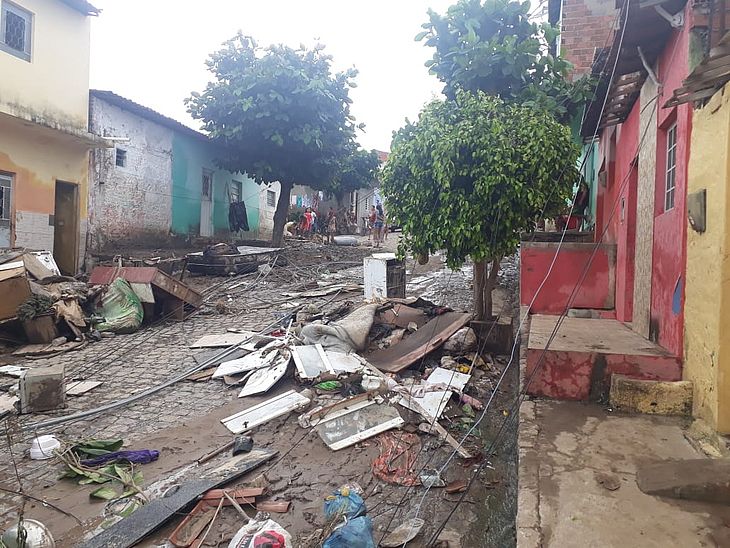 Estragos causados pela inundação em Santana do Ipanema