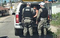 Suspeito de arrombar ônibus de turismo estacionados em Pajuçara é preso