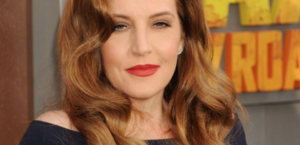 Lisa Marie Presley sofreu abuso de ator de Hollywood após a morte de Elvis, revela livro